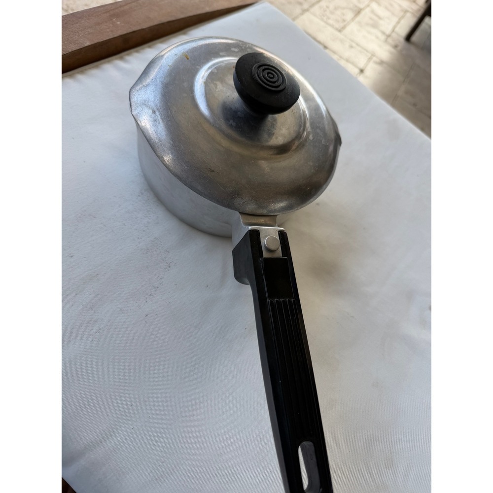 Vintage Magnalite Classic 1 Qt Saucepan with Lid Double Spout